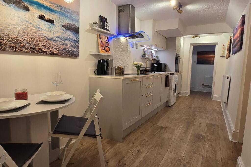 Welcome To The Beach House! Rhôs-on-Sea Extérieur photo